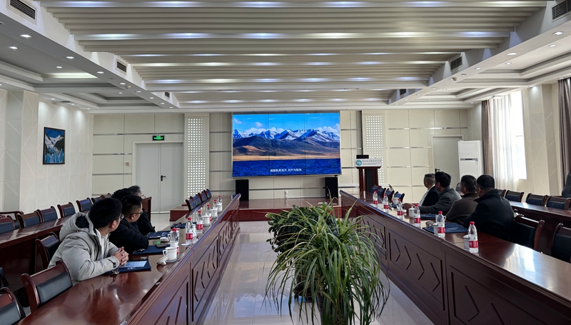 开会交流_800.jpg