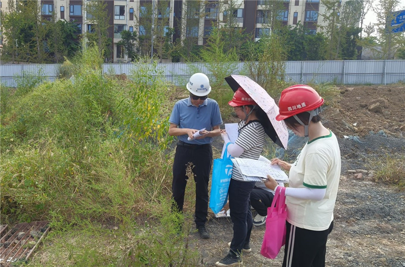 何青云带队到泸县汇兴·东岸岩土工程勘察项目部开展质量安全检查