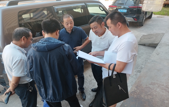 朱承斌一行到泸州市2024年地灾隐患排查及监测预警采购项目开展“质量月”检查